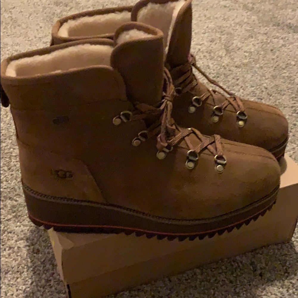Shoe